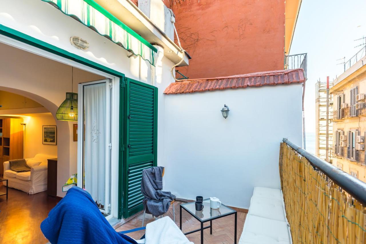 Parthenope'S Eye On The Seafront By Napoliapartments Eksteriør bilde